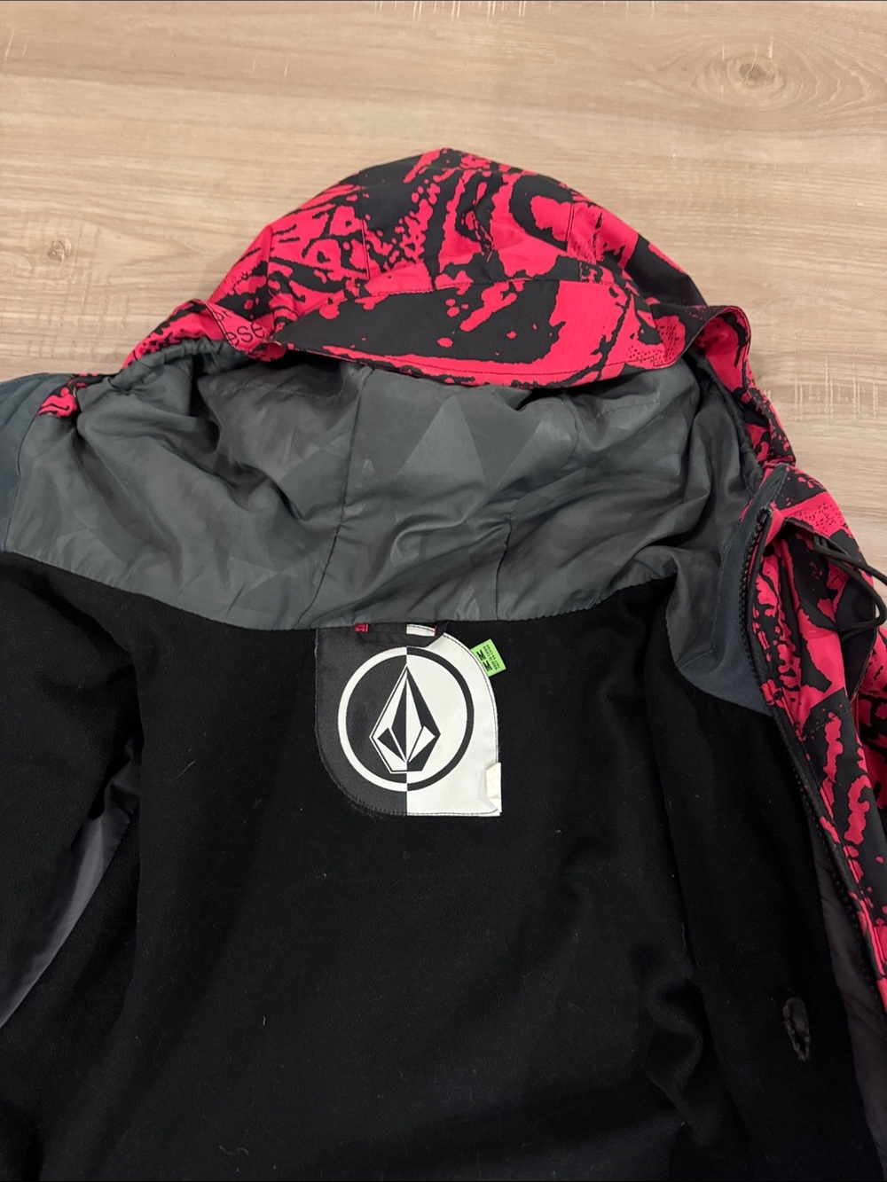 Volcom Volume Insulated Jacket - Picture 9 of 13